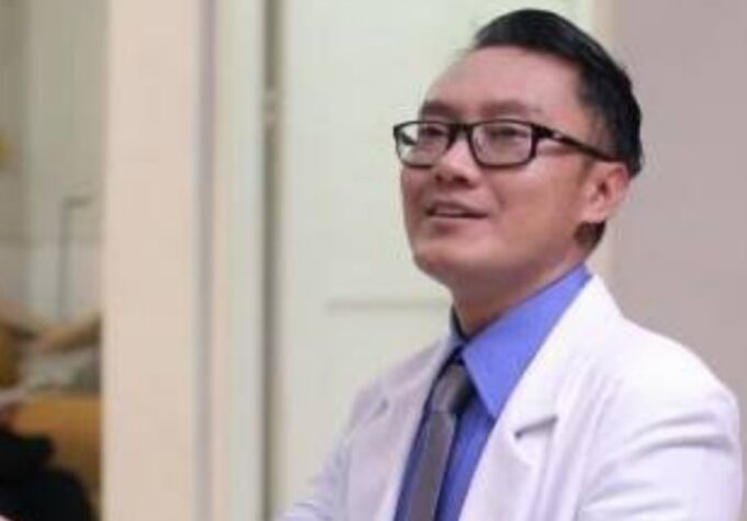 dr. Riyo Kristian Utomo, MH.Kes, CH, CMH, Cht., Direktur Marketing PT Harsen Laboratories. (Ist)